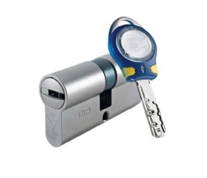 Todo sobre el bombin Mul-T-Lock Cliq